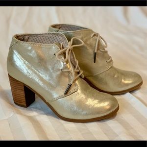 Toms gold oxford booties